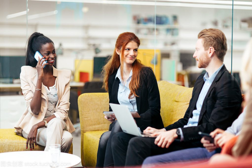 技術在手，溝通無界 技術與業務人員的有效交流之道